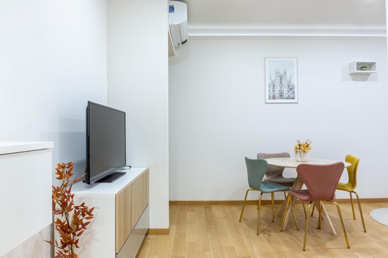 ミラノEasylife - Accogliente Bilocale In Zona Porta Veneziaアパートメント エクステリア 写真